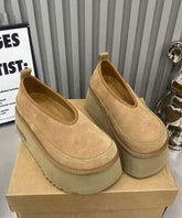 Elegantes zapatos planos con plataforma de ante color albaricoque